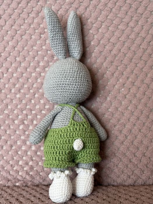 Zajączek Maskotka na szydełku