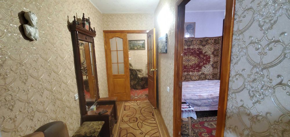 сдам 2комн квартиру на Карпенко Карого