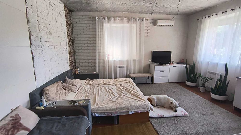 Продам 2 кім.квартиру Рогань 2/2  53м2 + гараж 14000у.е.