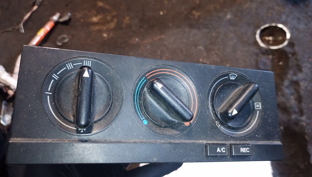 Audi 80 B4 panel klimatyzacji
