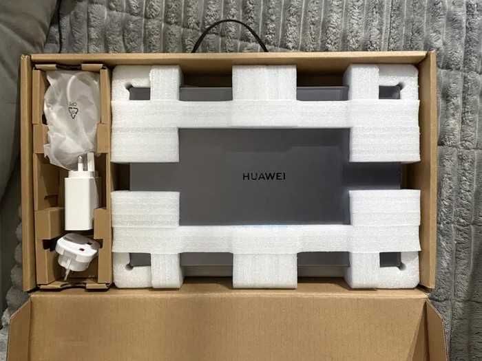 Laptop Huawei MateBook D14 i3 11gen / 8GB / SSD 256GB / Windows 11 / Stan idealny