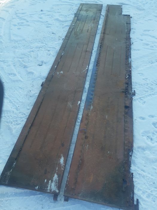 Burty, boki do rozrzutnik czarna białostocka.

Odbiór