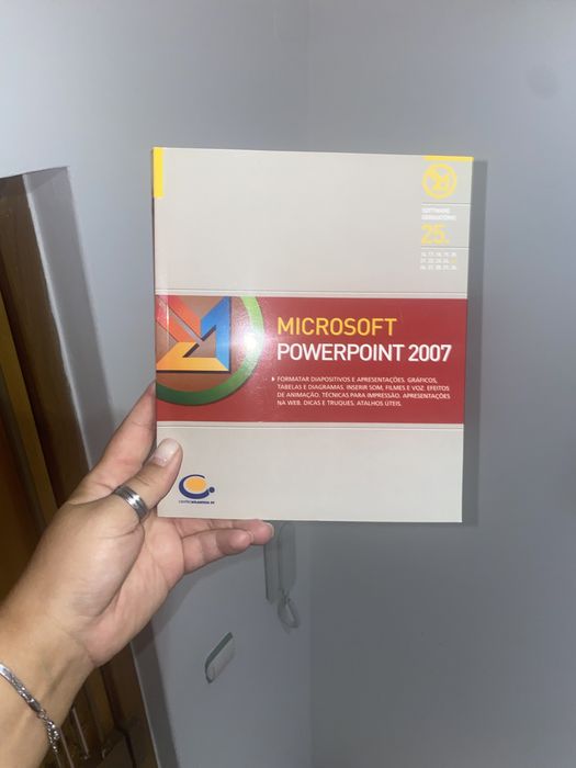 Vários livros, vários temas e gêneros