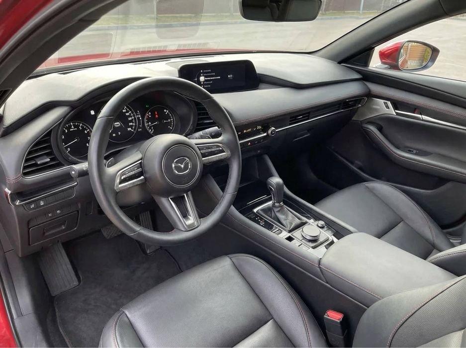 Mazda 3 2014 седан 2.0 Skyactiv‑G 155 к.с. Мазда 3 передній привід