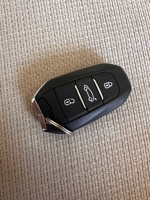 Продаю авто Opel Mokka 2023