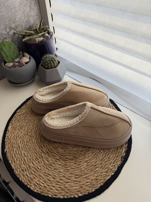 Остані 2пари 36/37 . Ціна вказана за 2 пари Уги тапки вкорочені