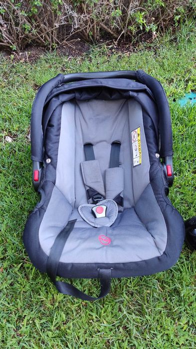 Pierre Cardin Street Set VICKY (Black) Stroller + Car Seat + Bassinet/Carrycot64730298914049121
