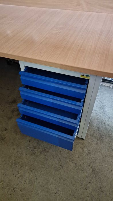 Biurko metalowe PROMAG duże BWL/P1K/P4