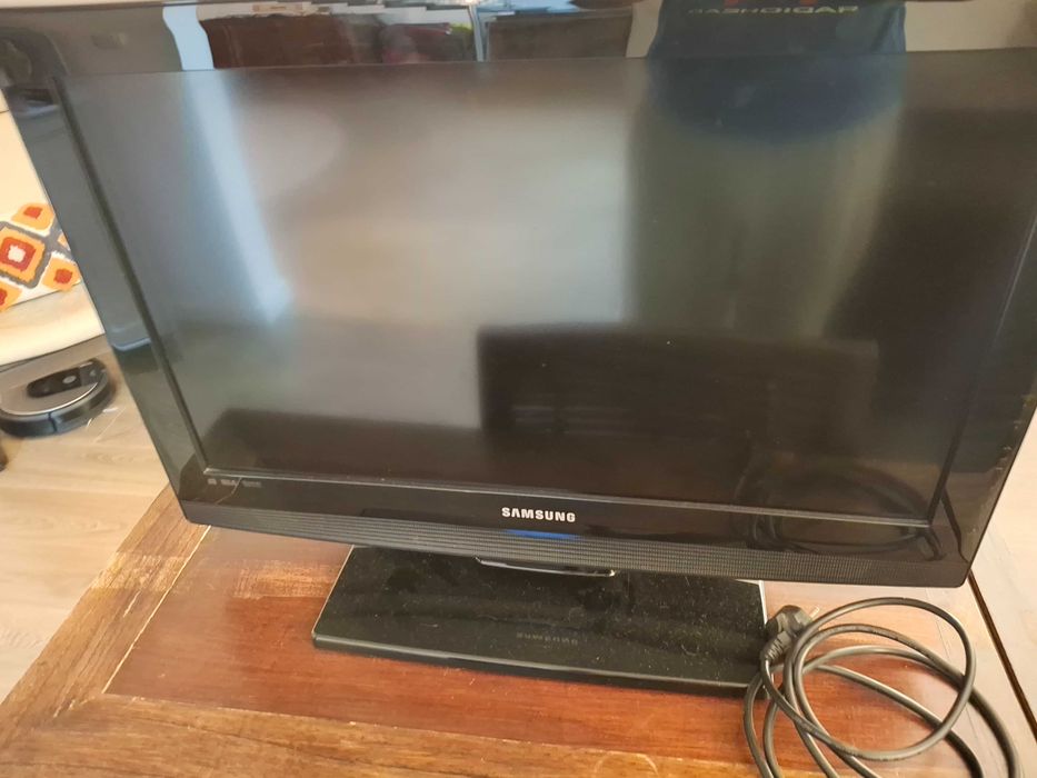 Televisão Samsung 66cm