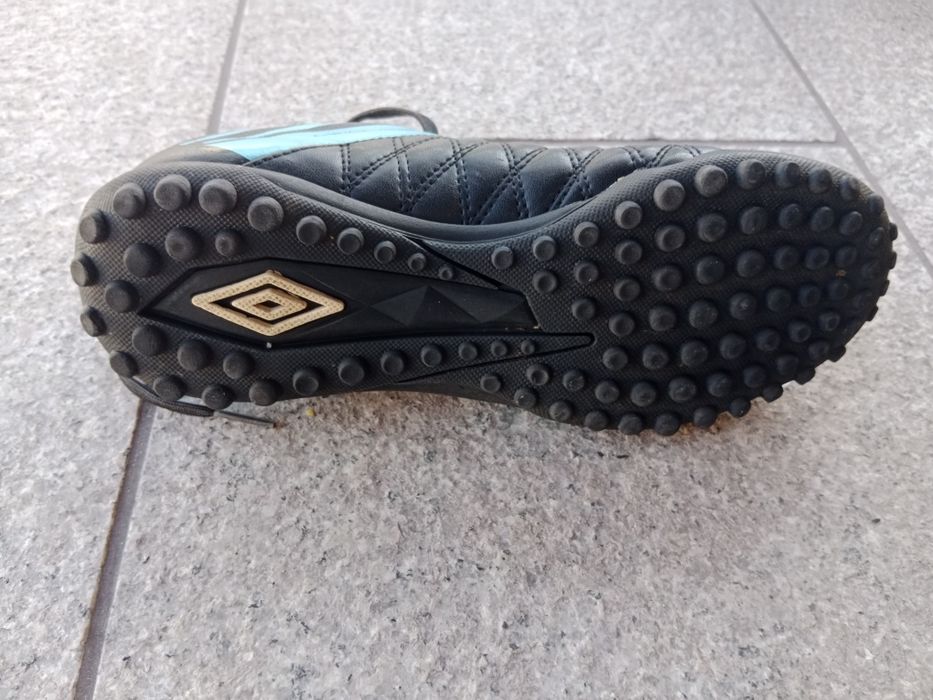 Turfy marki Umbro 38