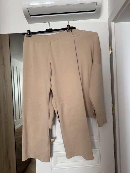 Затишний та стильний костюм