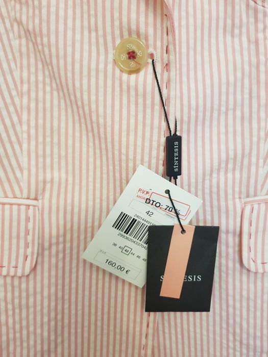 Пиджак женский, страна изготовитель Испания