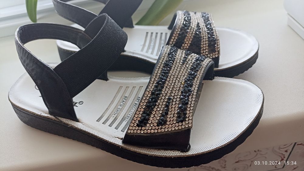 Босоніжки для дівчинки,30 розмір