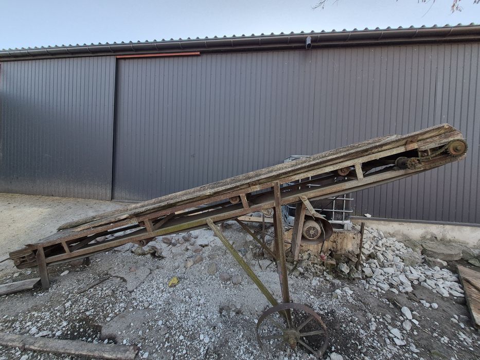 Taśmociąg z silnikiem