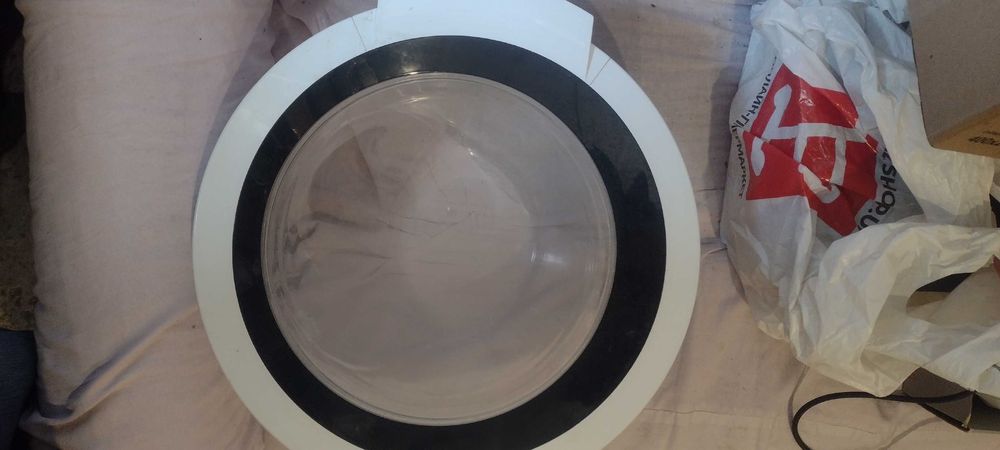 Продам двери люк стиральной машины Bosch