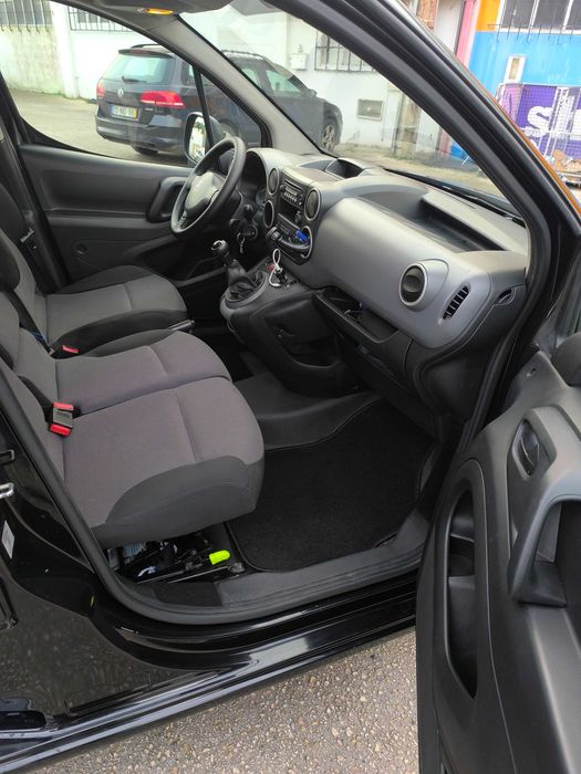 Peugeot Partner 1.6 Hdi 2017 3 Lugares Iva Dedutivel