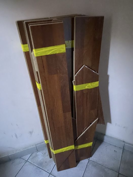 Ламінат б/в приблизно 8м2