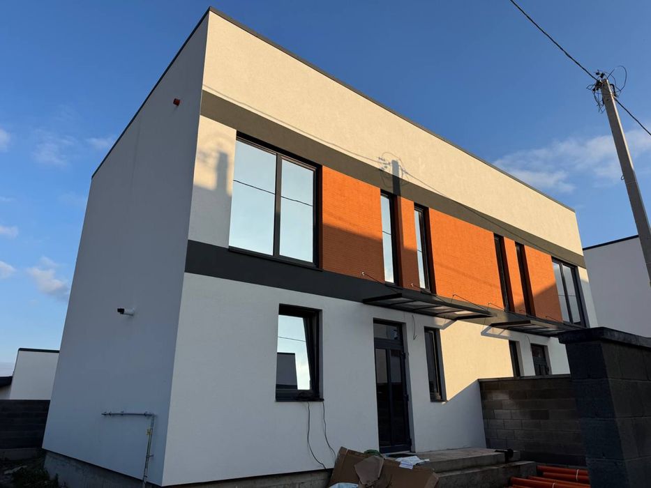 Продаж котеджу з міськими комунікаціями масив Макарова