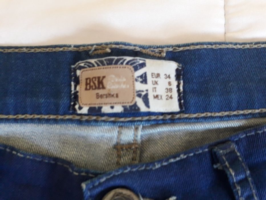 Calções de ganga da bershka como novos