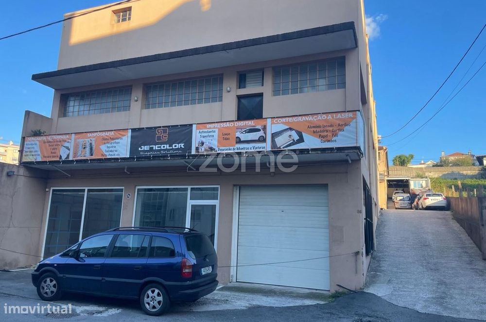 Armazém com Potencial Construtivo em Zona ARU – Oliveira de Azeméis...