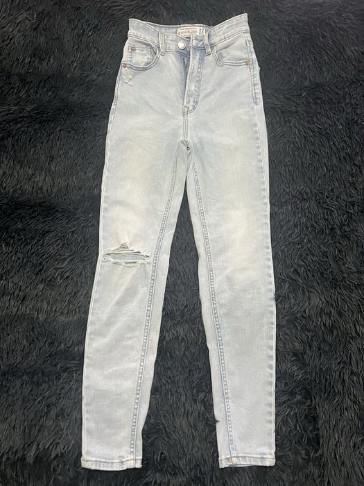 Jeans Bershka Stradivarius Shein POUCO USO 32 e 34