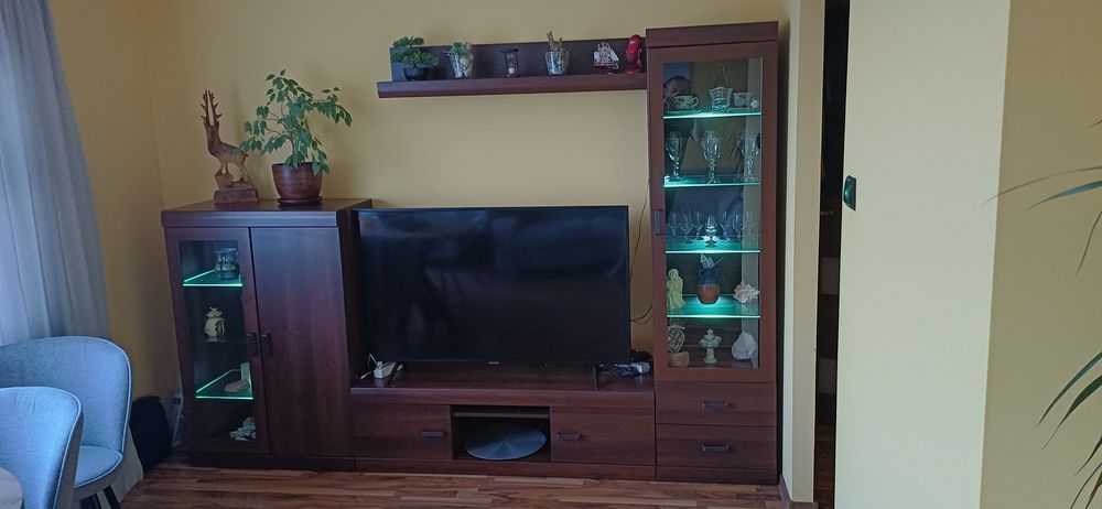 Meblościanka szerokość 265 cm