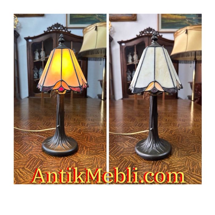 Лампа настільна в стилі Тіффані вітраж 7562