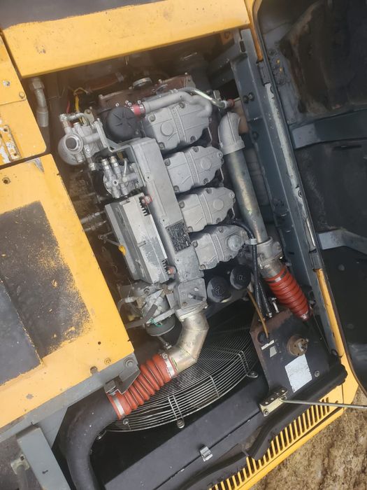 Екскаватор Liebherr 906