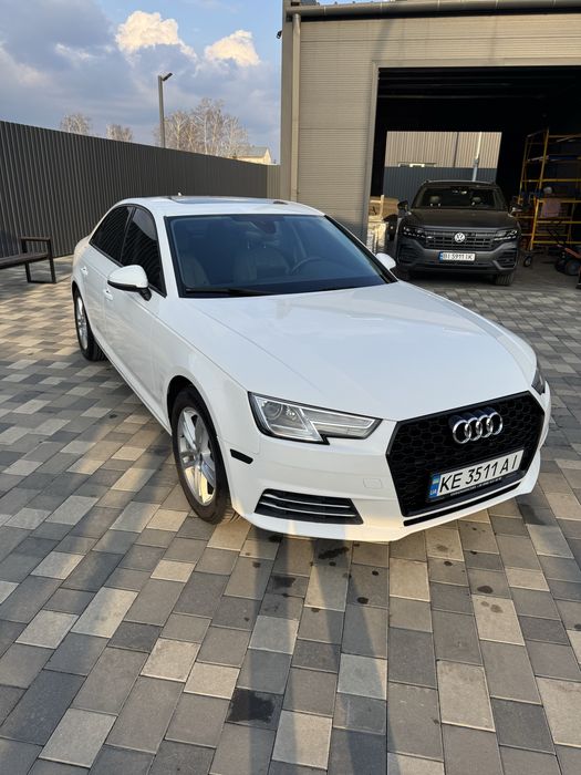 Audi A4 B9 2017 | 2.0 TFSI 190 к.с. | S-tronic