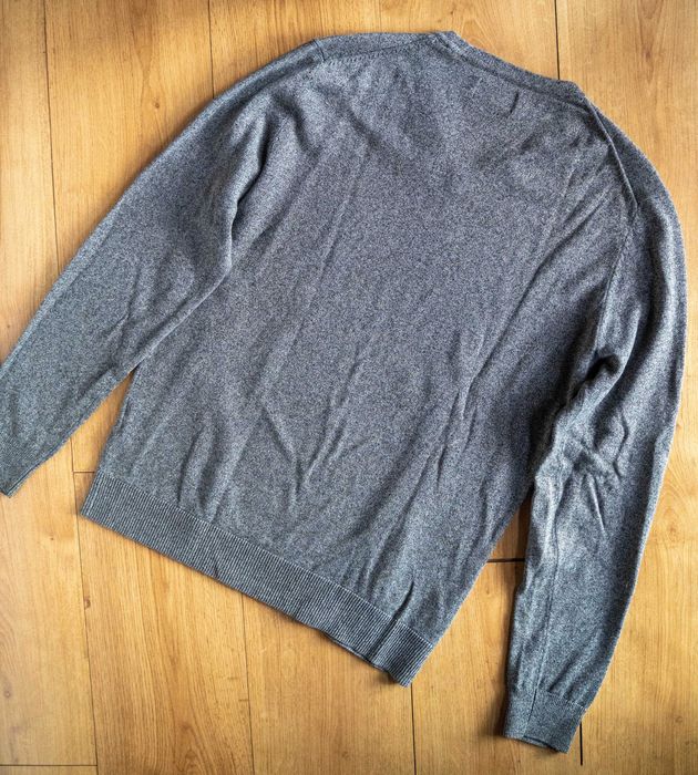 Camisola gola em V C&A