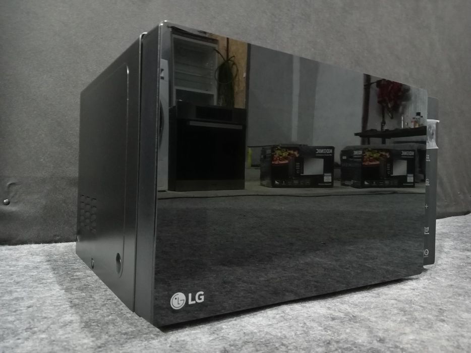 Мікрохвильовка LG