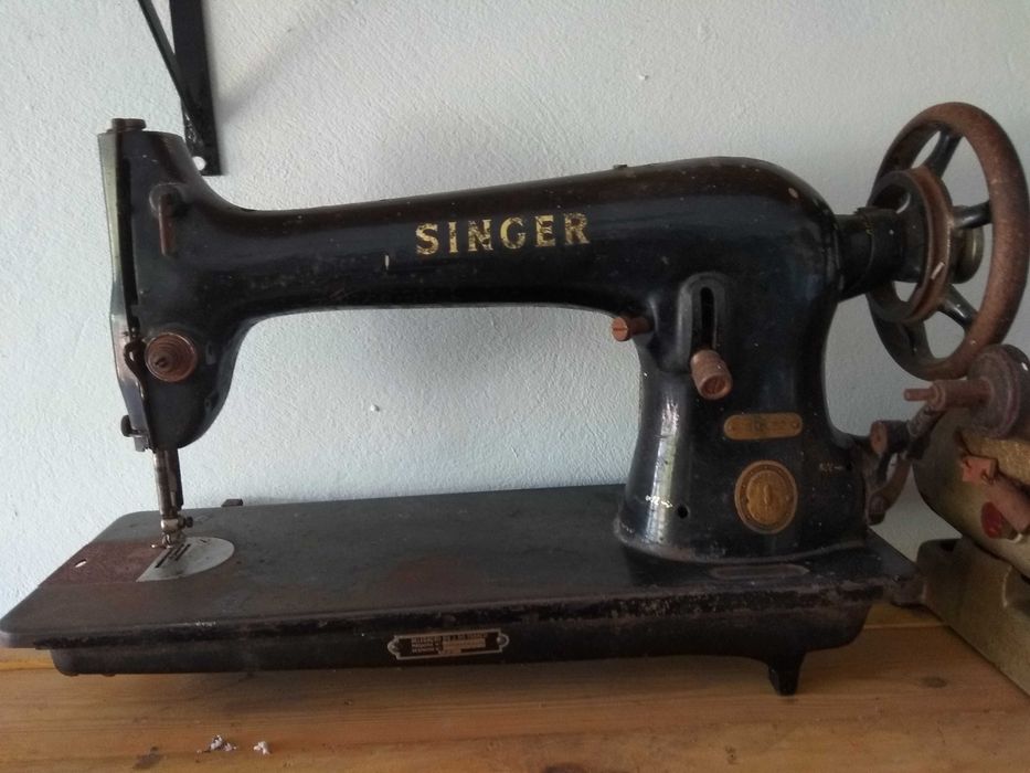 Troco Várias Maquinas de costura para desocupar
