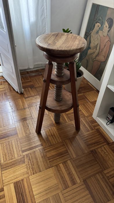 Banco alto ajustavel em altura