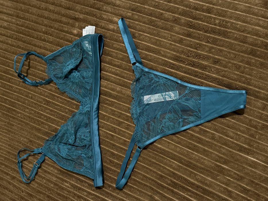 Ніжний мереживний комплект білизни