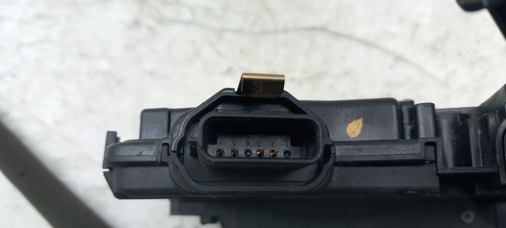 Fechadura / fecho porta trás direito RENAULT Clio IV (BH_)