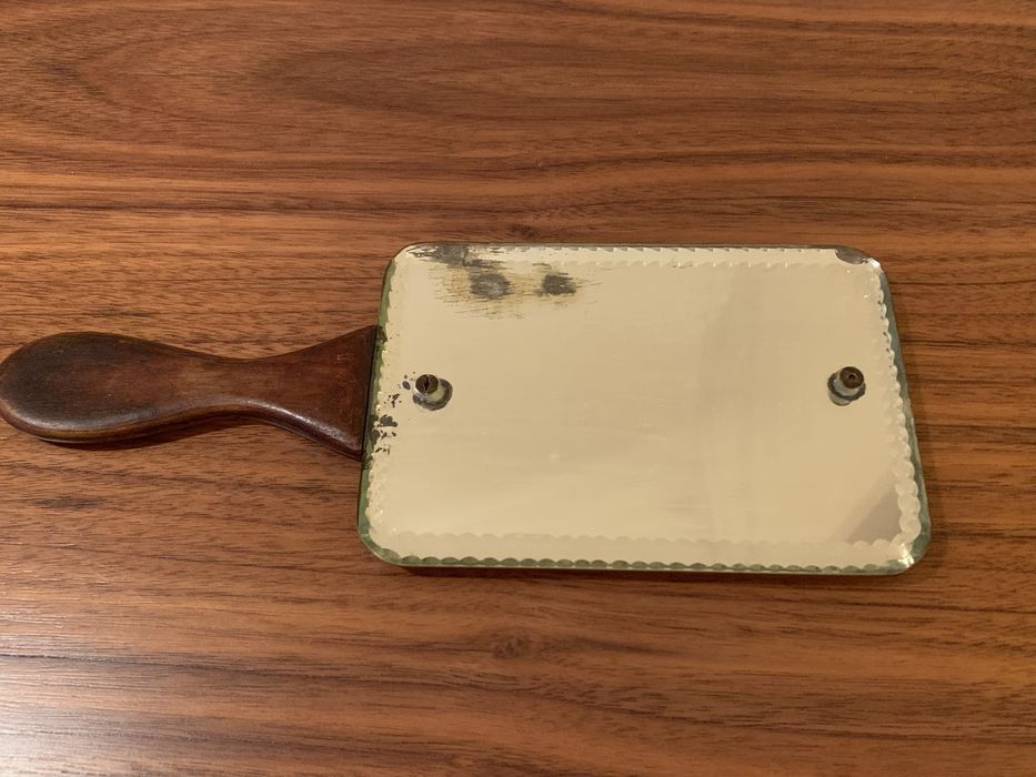 Espelho de toucador do inicio do século XX. Base em pau santo