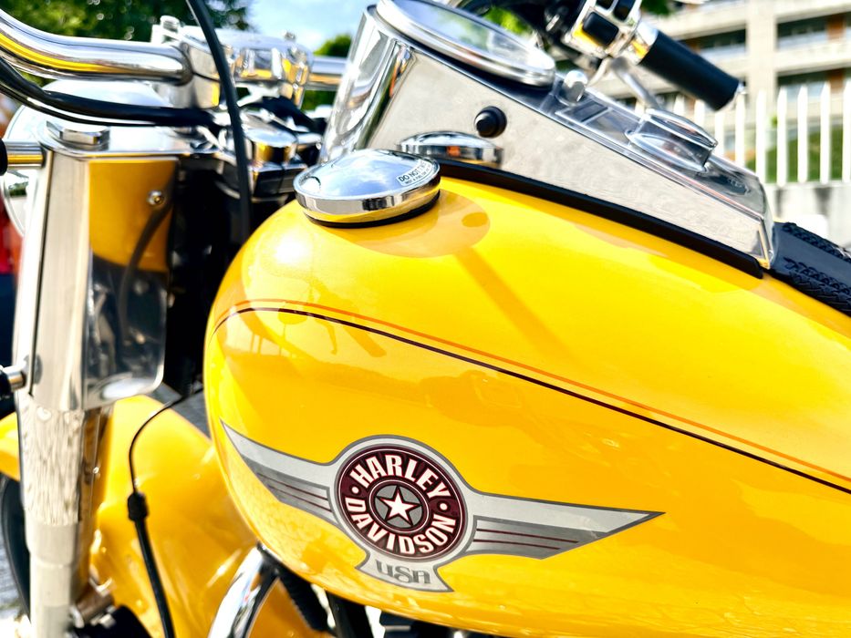 Harley Davidson Fat Boy FLSTF  Yellow  Pearl - troco por carro