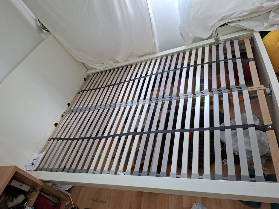 Cama Ikea Branca + estrado + colchao + capa lençol