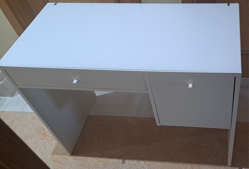 Tocador com gavetas da IKEA