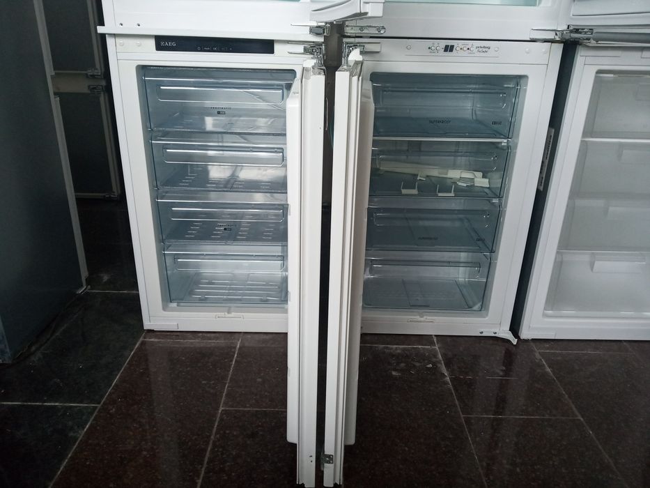 Встраиваемая морозильная камера Liebherr высота 87см 4ящика из Германи ...