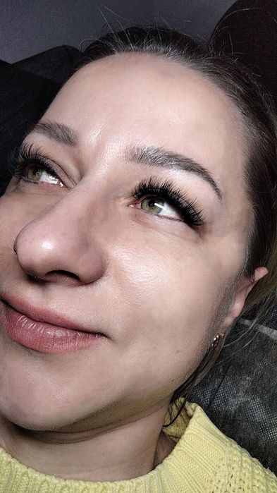 Нарощування вій .