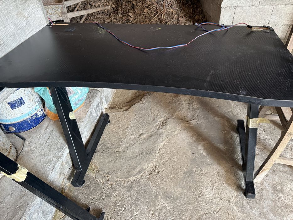 Mesa gamer bom estado