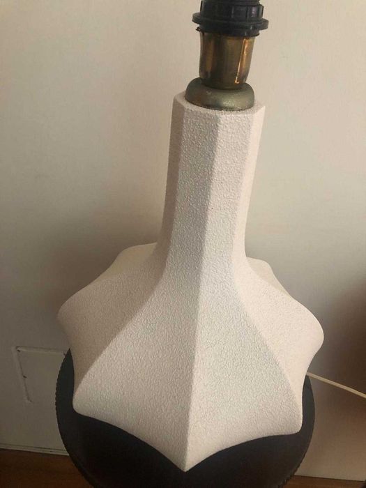Candeeiro de mesa em Louça