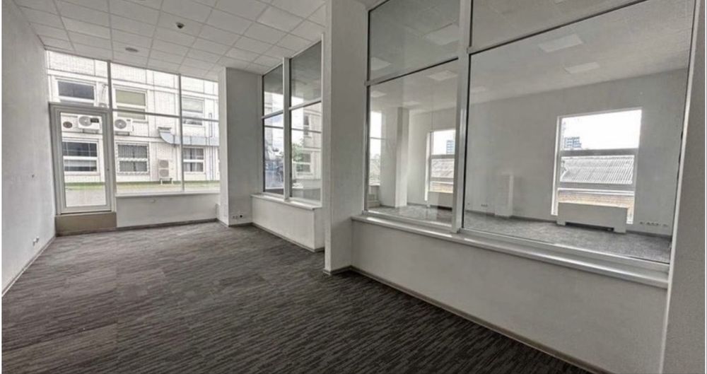 Оренда офісу. Центр. Неж/ф. БЦ. Тераса