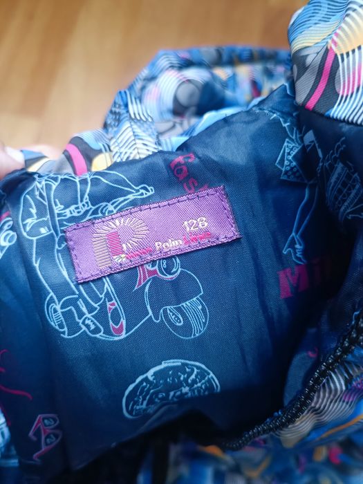 Куртка на дівчинку