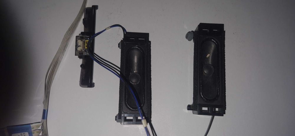 Динаміки колонки від телевізора LG 32LH570U