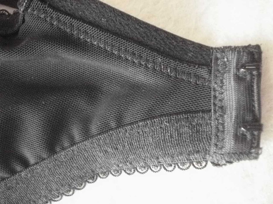 Biustonosz  Figleares 70 G