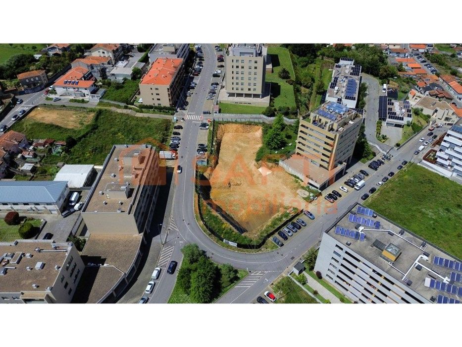 Gaia Premium T2 Piso 3 com varanda Nascente — Oliveira do Douro, Porto