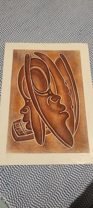 Arte angolana de 1942(44,92,94) feita com areia