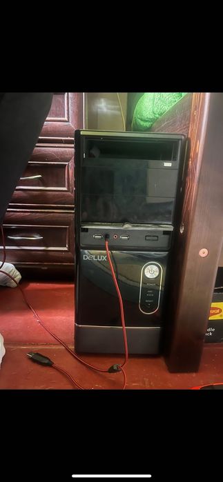 Продам компʼютер з монітором